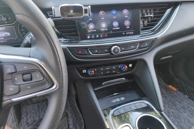 Used Buick Regal 2022 552T Smart Edition Audio And AC Panel