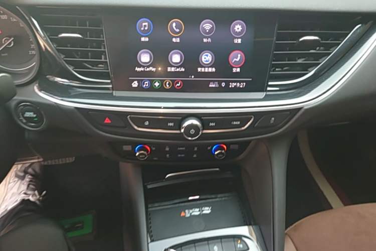 Used Buick Regal 2022 552T Smart Edition Audio And AC Panel