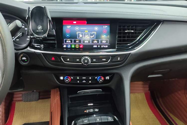 Used Buick Regal 2022 552T Smart Edition Audio And AC Panel