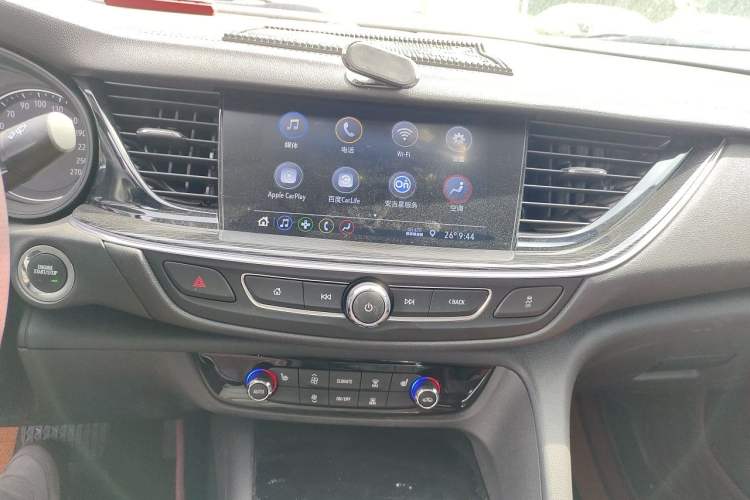 Used Buick Regal 2022 552T Smart Edition Audio And AC Panel