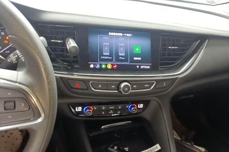 Used Buick Regal 2022 552T Smart Edition Audio And AC Panel
