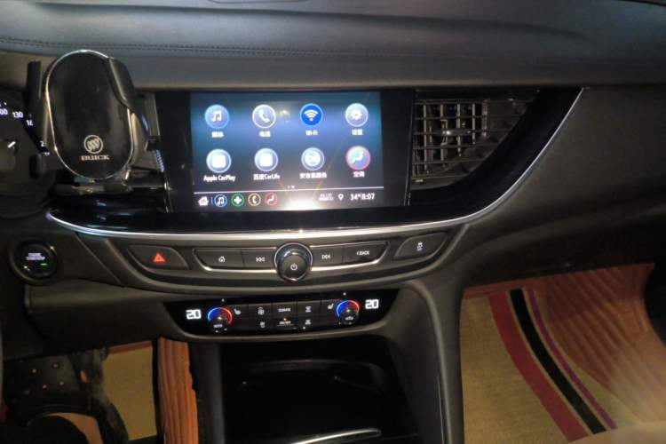 Used Buick Regal 2022 552T Smart Edition Audio And AC Panel