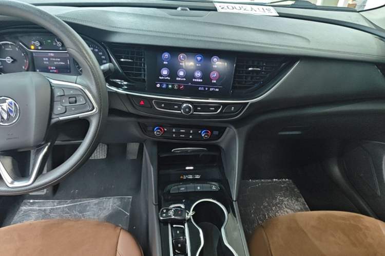 Used Buick Regal 2022 552T Smart Edition Audio And AC Panel