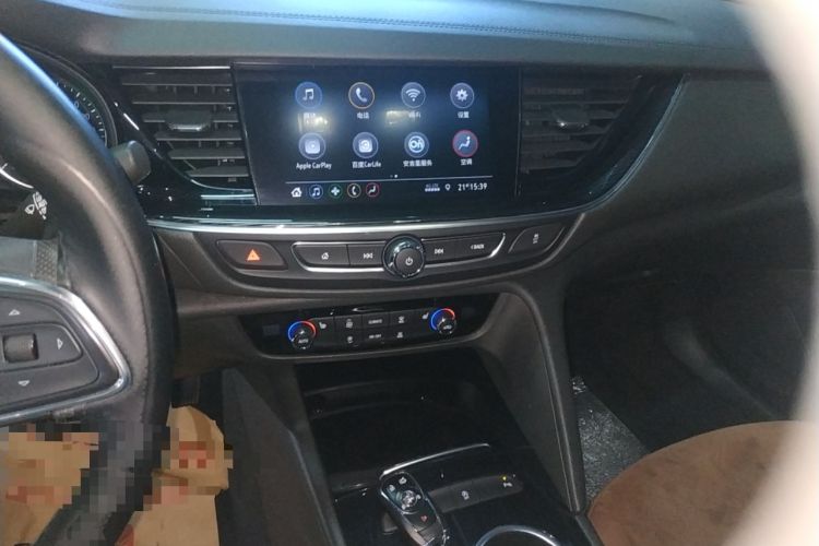 Used Buick Regal 2022 552T Smart Edition Audio And AC Panel