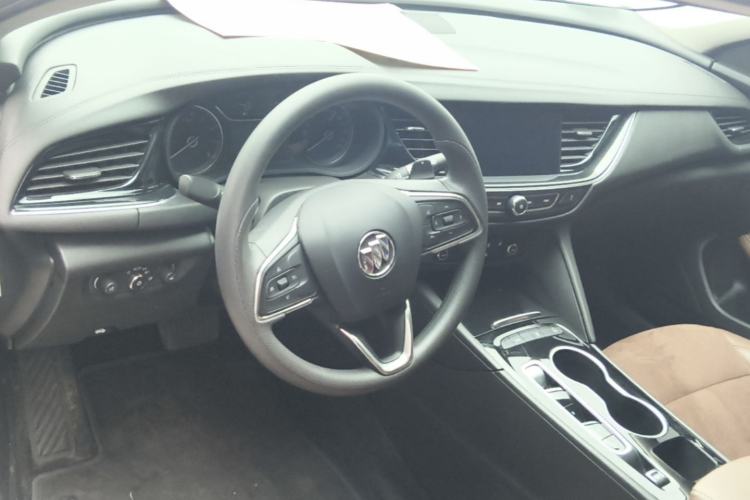 Used Buick Regal 2022 552T Smart Edition Center Console