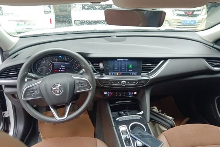 Used Buick Regal 2022 552T Smart Edition Center Console