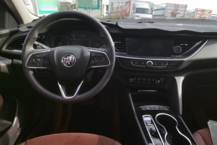 Used Buick Regal 2022 552T Smart Edition Center Console