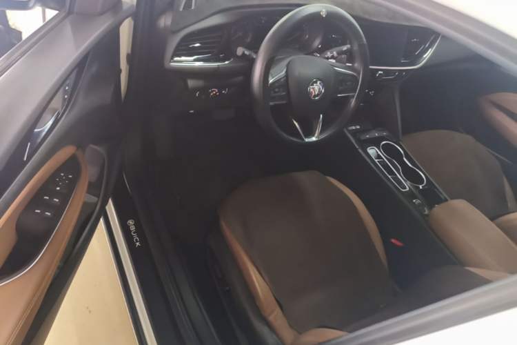 Used Buick Regal 2022 552T Smart Edition Driver Seat