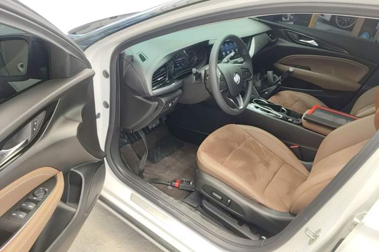 Used Buick Regal 2022 552T Smart Edition Driver Seat
