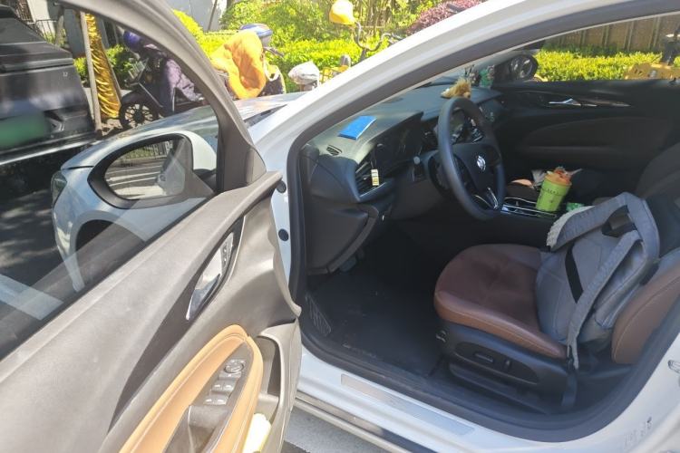 Used Buick Regal 2022 552T Smart Edition Driver Seat