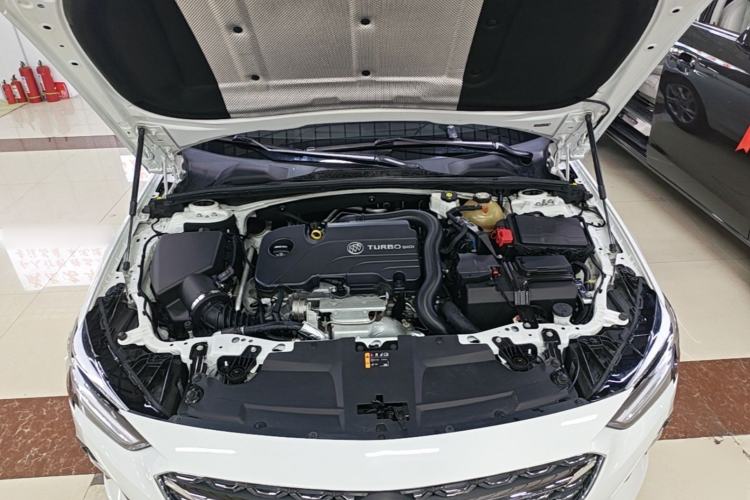 Used Buick Regal 2022 552T Smart Edition Engine Bay