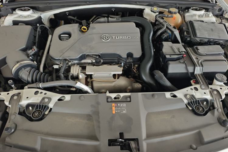 Used Buick Regal 2022 552T Smart Edition Engine Bay
