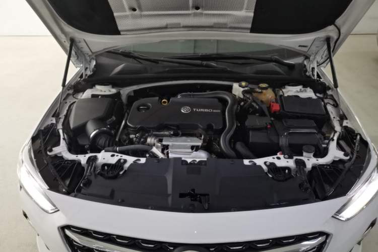 Used Buick Regal 2022 552T Smart Edition Engine Bay