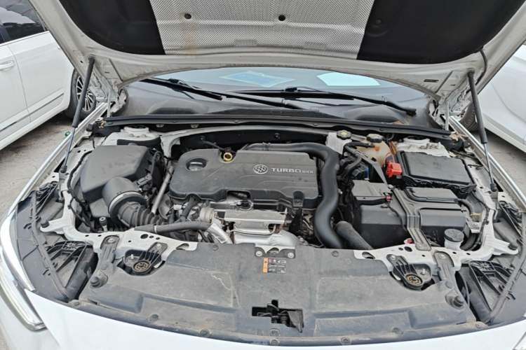 Used Buick Regal 2022 552T Smart Edition Engine Bay