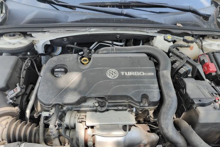 Used Buick Regal 2022 552T Smart Edition Engine Bay