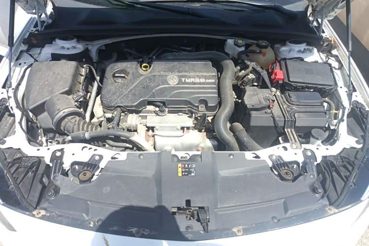 Used Buick Regal 2022 552T Smart Edition Engine Bay