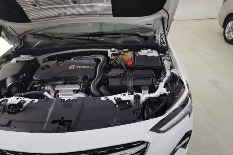 Used Buick Regal 2022 552T Smart Edition Engine Bay Left