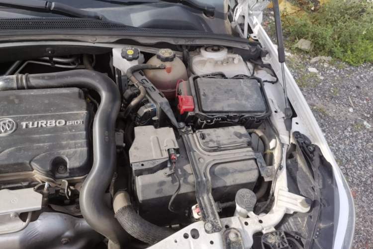 Used Buick Regal 2022 552T Smart Edition Engine Bay Left