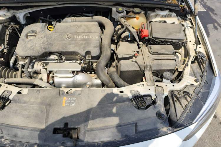 Used Buick Regal 2022 552T Smart Edition Engine Bay Left