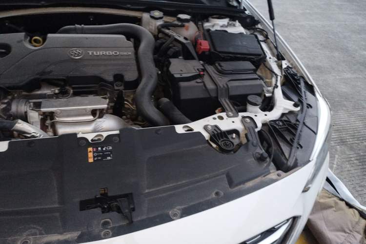 Used Buick Regal 2022 552T Smart Edition Engine Bay Left