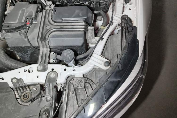 Used Buick Regal 2022 552T Smart Edition Engine Bay Left