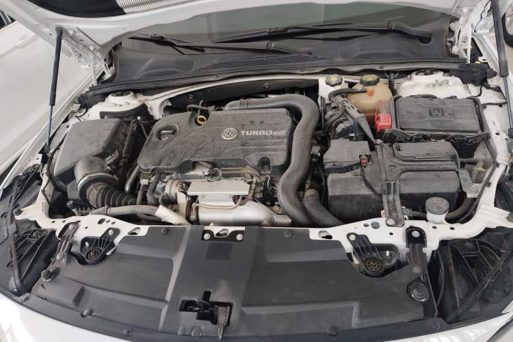 Used Buick Regal 2022 552T Smart Edition Engine Bay