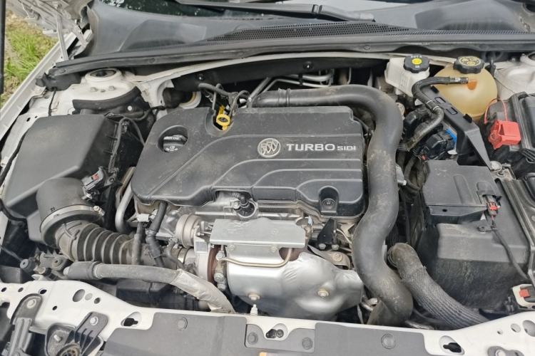 Used Buick Regal 2022 552T Smart Edition Engine Bay