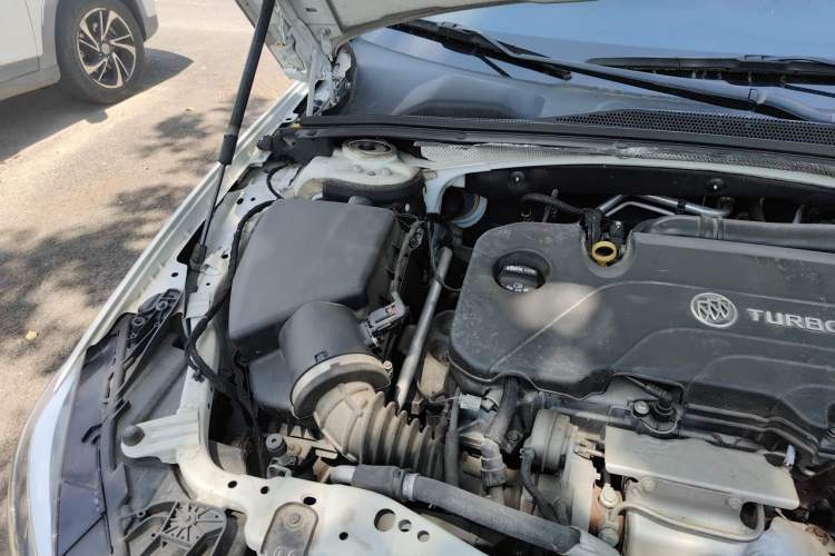Used Buick Regal 2022 552T Smart Edition Engine Bay Right