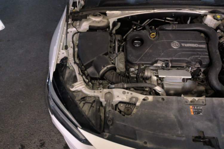 Used Buick Regal 2022 552T Smart Edition Engine Bay Right