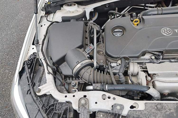 Used Buick Regal 2022 552T Smart Edition Engine Bay Right