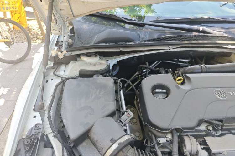 Used Buick Regal 2022 552T Smart Edition Engine Bay Right
