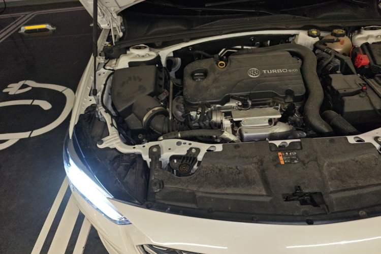 Used Buick Regal 2022 552T Smart Edition Engine Bay Right