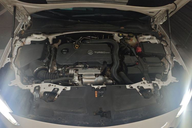 Used Buick Regal 2022 552T Smart Edition Engine Bay