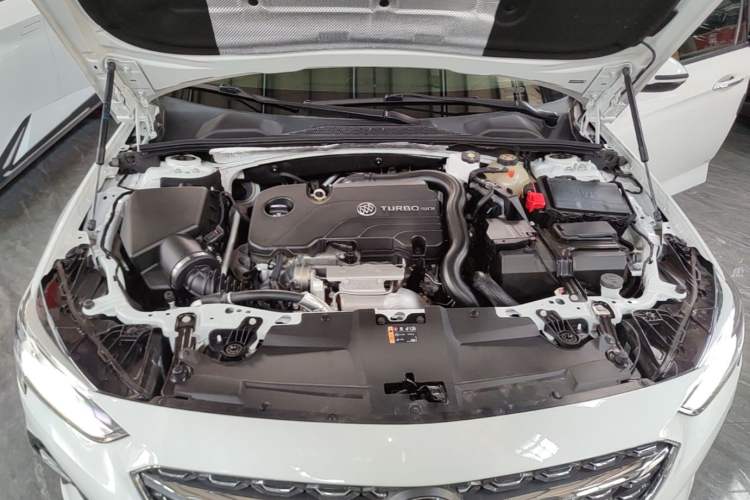 Used Buick Regal 2022 552T Smart Edition Engine Bay