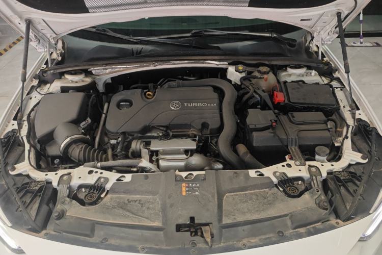 Used Buick Regal 2022 552T Smart Edition Engine Bay