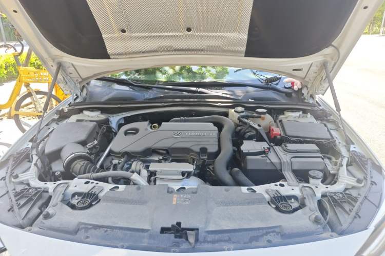 Used Buick Regal 2022 552T Smart Edition Engine Bay