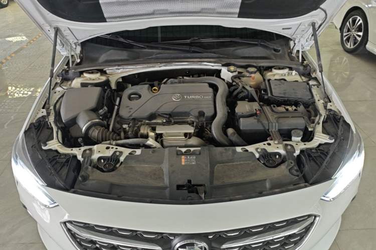 Used Buick Regal 2022 552T Smart Edition Engine Bay