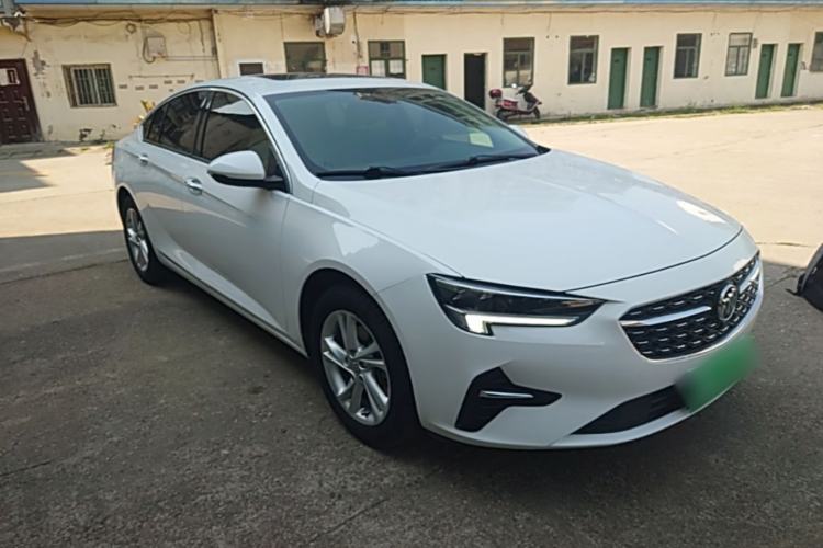 Used Buick Regal 2022 552T Smart Edition Front Right 45 Deg