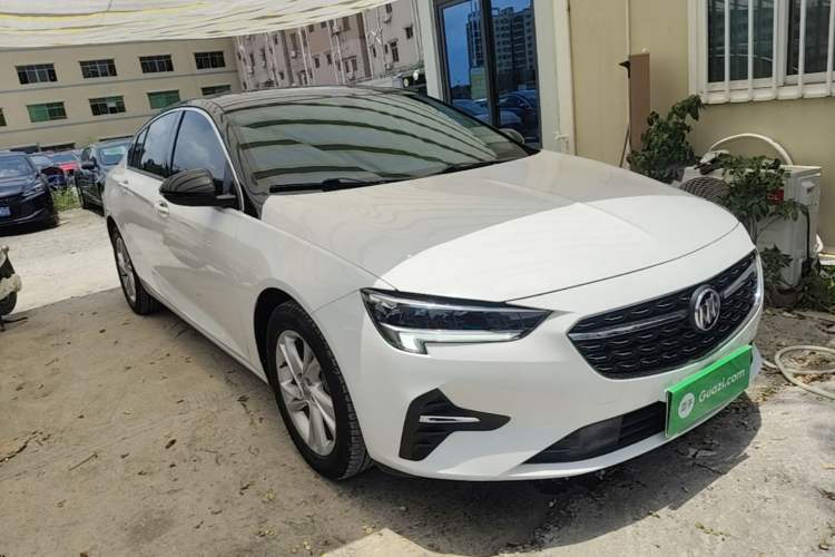 Used Buick Regal 2022 552T Smart Edition Front Right 45 Deg