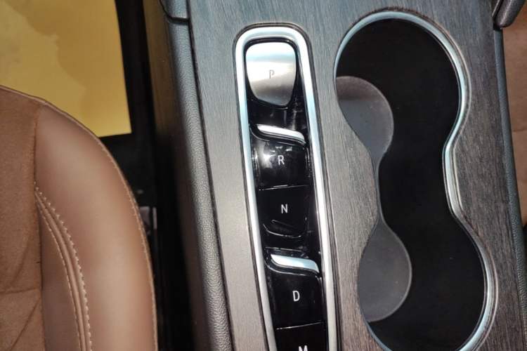 Used Buick Regal 2022 552T Smart Edition Gear Lever
