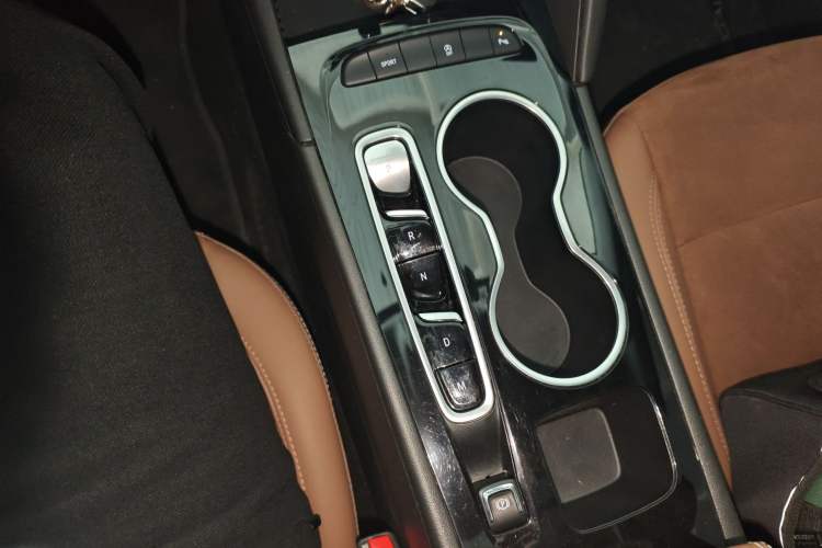 Used Buick Regal 2022 552T Smart Edition Gear Lever