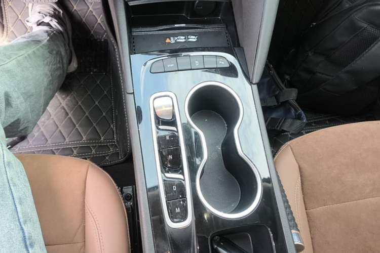 Used Buick Regal 2022 552T Smart Edition Gear Lever