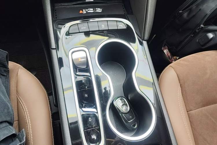 Used Buick Regal 2022 552T Smart Edition Gear Lever