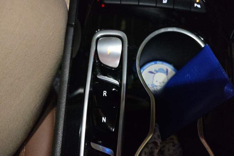 Used Buick Regal 2022 552T Smart Edition Gear Lever