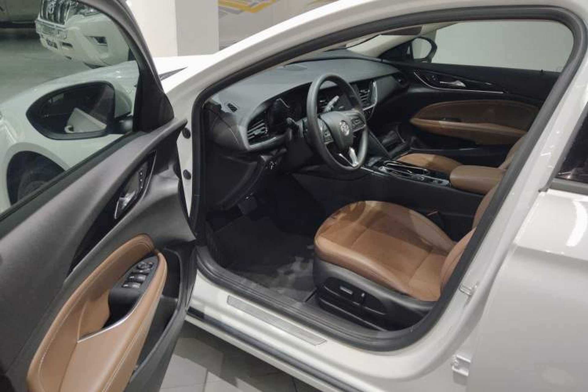 Used Buick Regal 2022 552T Smart Edition Interior 3