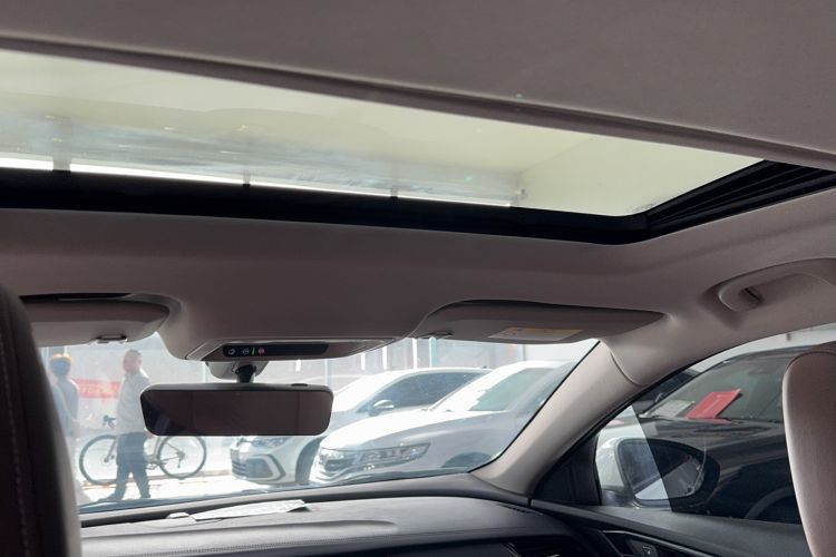 Used Buick Regal 2022 552T Smart Edition Interior 4