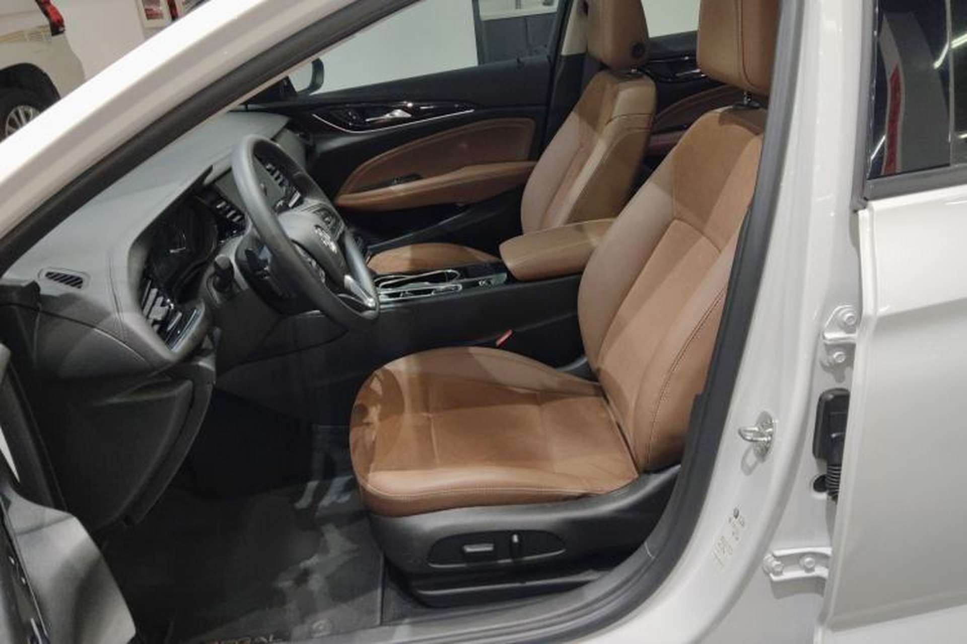 Used Buick Regal 2022 552T Smart Edition Left Front Seat