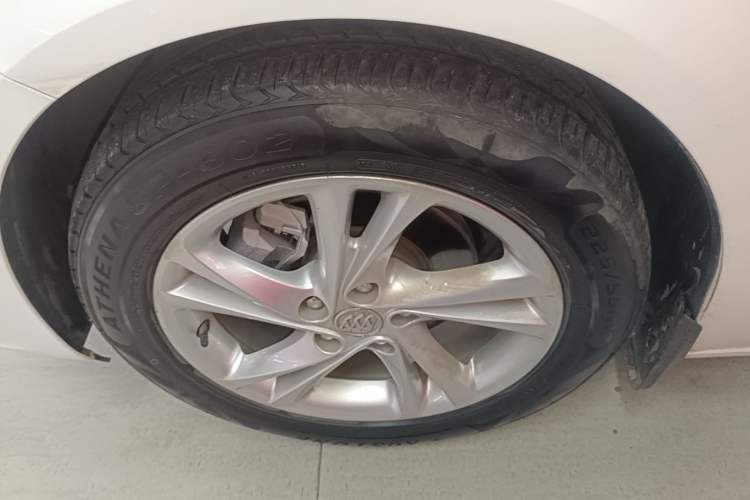 Used Buick Regal 2022 552T Smart Edition Left Front Wheel Hub