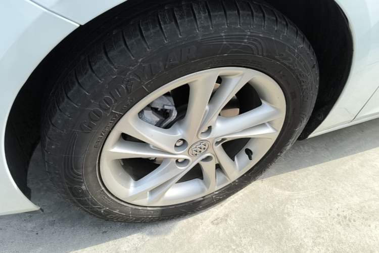 Used Buick Regal 2022 552T Smart Edition Left Front Wheel Hub