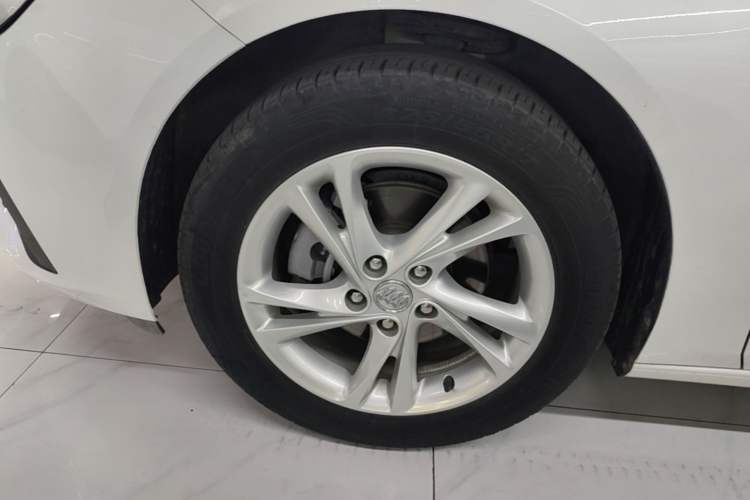 Used Buick Regal 2022 552T Smart Edition Left Front Wheel Hub
